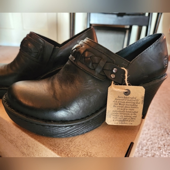 Black Born Skathi Shoes Clogs Casual Slip On Leather NWT - Picture 2 of 12